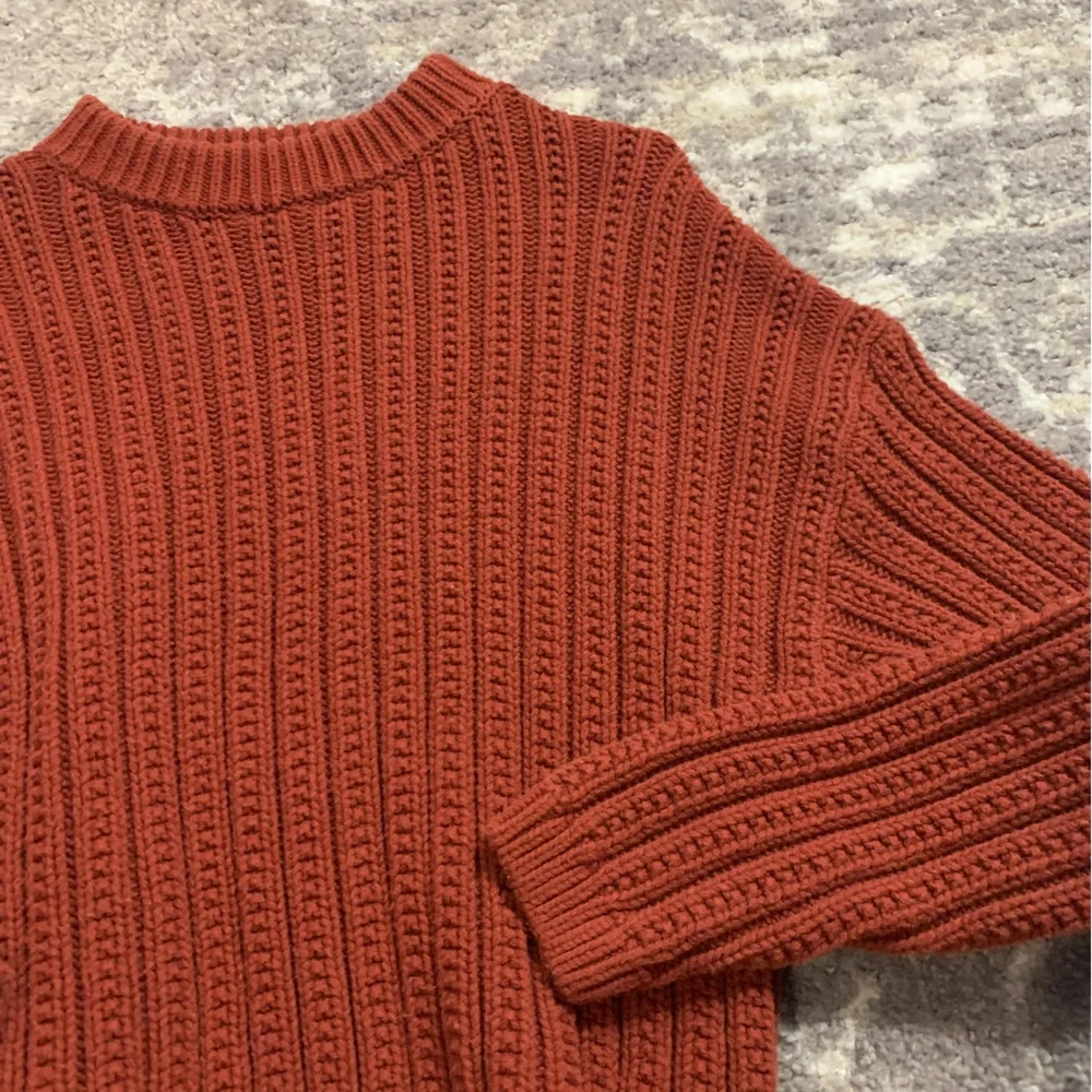 Universal Thread Fall Sweater 🍂 - Picture 2 of 4